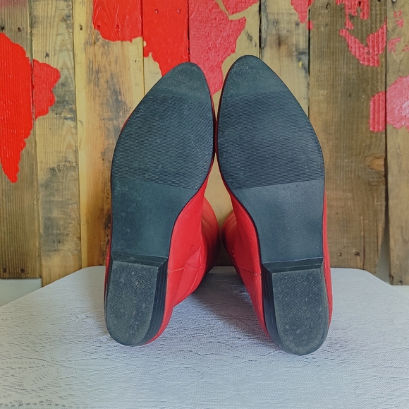 Red Boots - Picture 3 of 5